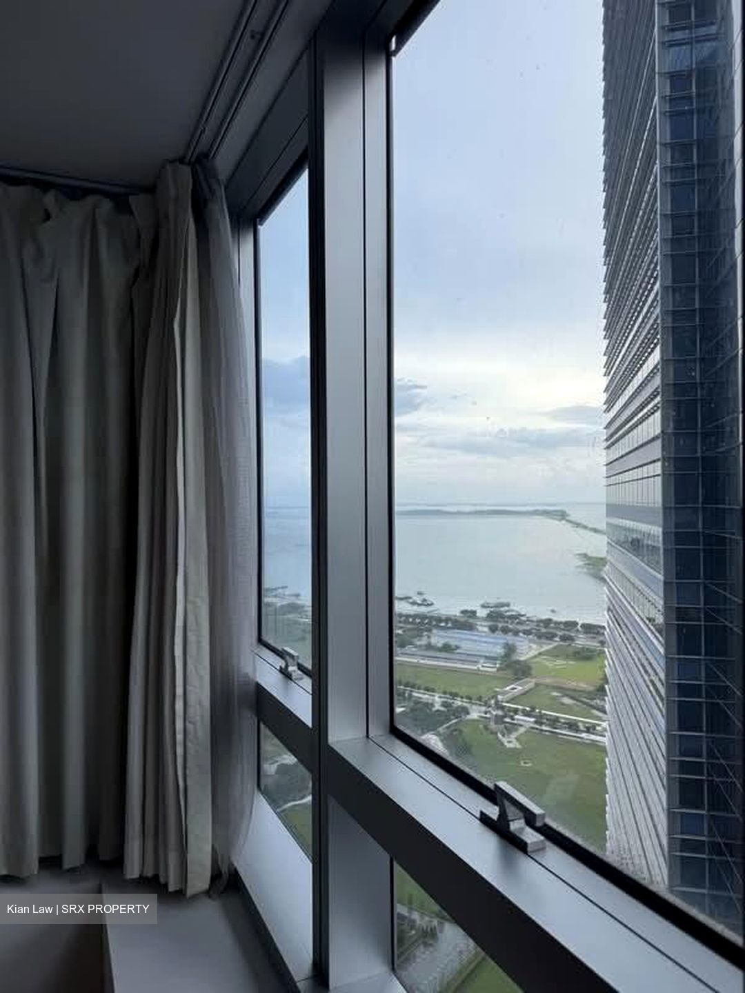 Marina Bay Residences (D1), Condominium #588773861
